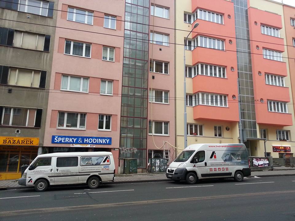 BD Kotlářská Brno - Foukaná izolace CLIMATIZER Plus, izolace vodorovné dutiny